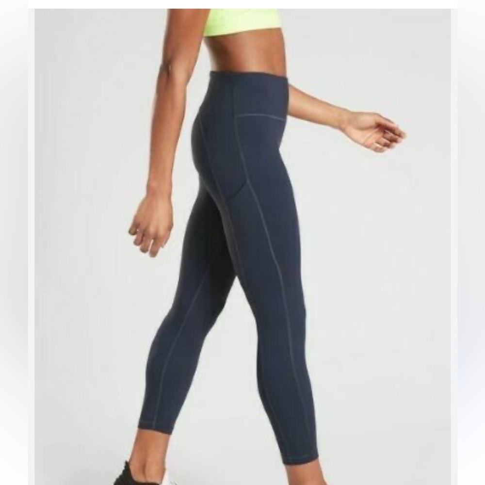 Athleta Ultimate Stash Pocket 7/8 Tight